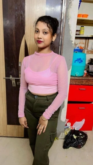 Independent Dombivli call girl offering discreet escort services