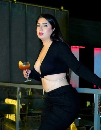 Anshu, a slim independent escort in Mumbai with a gentle, affectionate nature